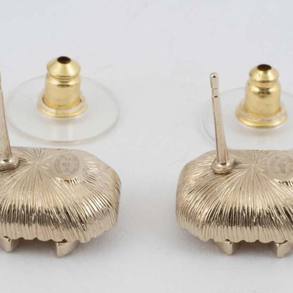 CHANEL Authentic Gold Earrings - Picture 6 of 10